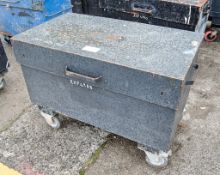 Armorgard steel tool store c/w keys EXP4988