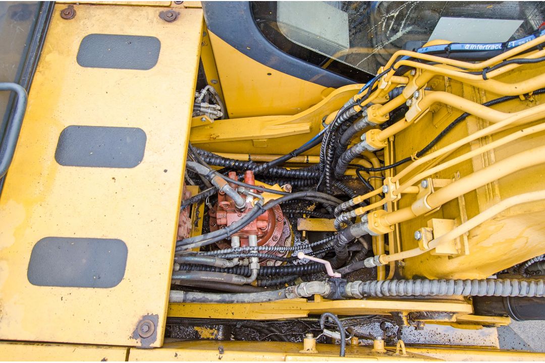 Liugong CLG922 22 tonne steel tracked excavator Year: 2018 S/N: E050361 Recorded Hours: 4805 - Image 19 of 29
