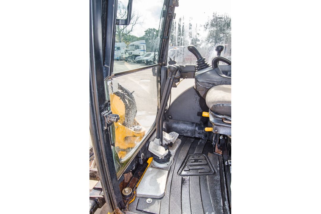 JCB 8030 3 tonne rubber tracked excavator Year: 2017 S/N: 2432698 Recorded Hours: 3232 blade, - Image 20 of 24