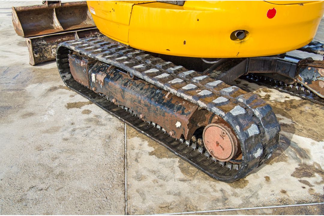 JCB 8030 3 tonne rubber tracked excavator Year: 2017 S/N: 2432698 Recorded Hours: 3232 blade, - Image 9 of 24