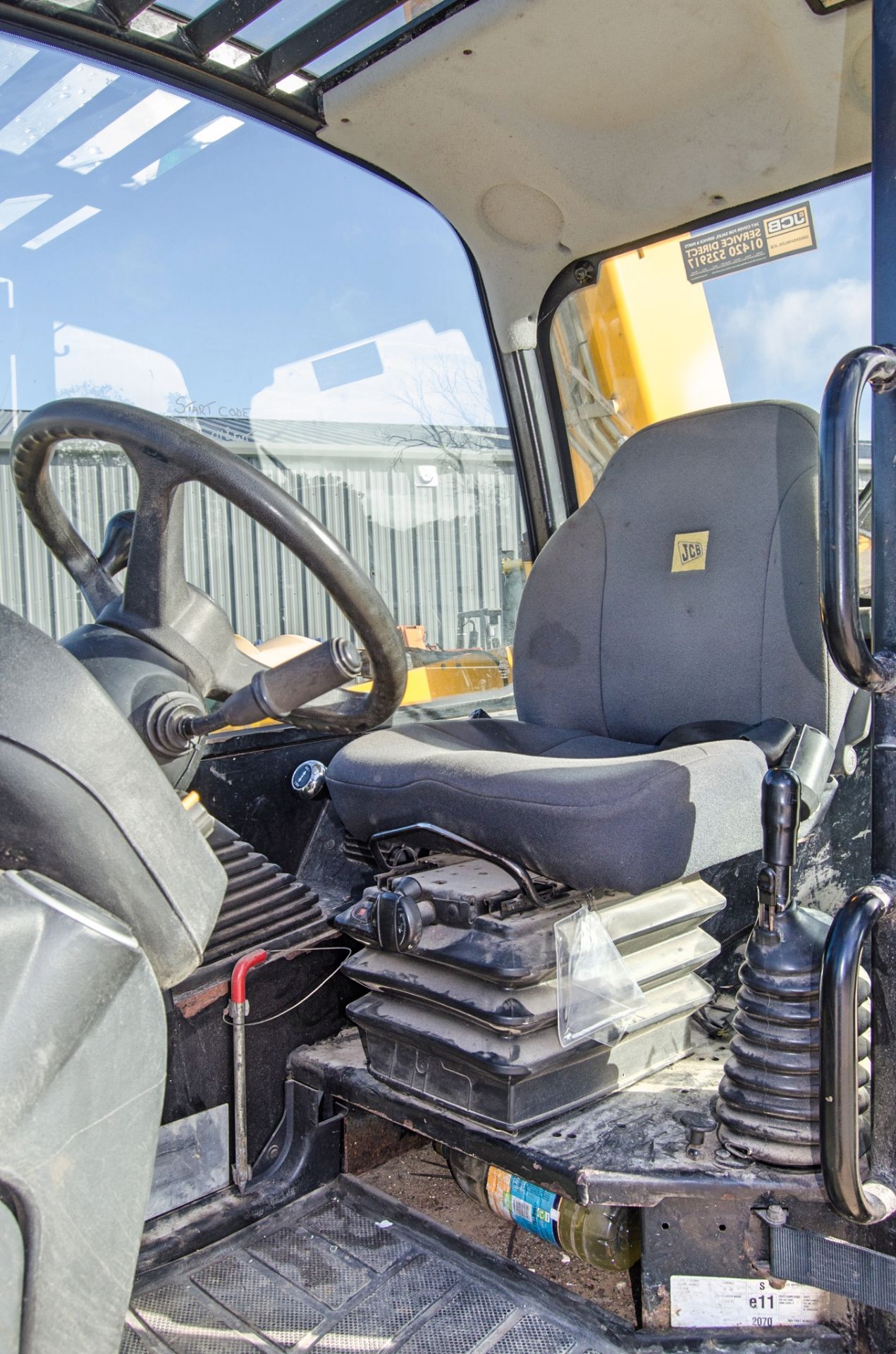 JCB 531-70 T4 IIIB 7 metre telescopic handler Year: 2015 S/N: 2348117 Recorded Hours: 2373 c/w - Image 17 of 25