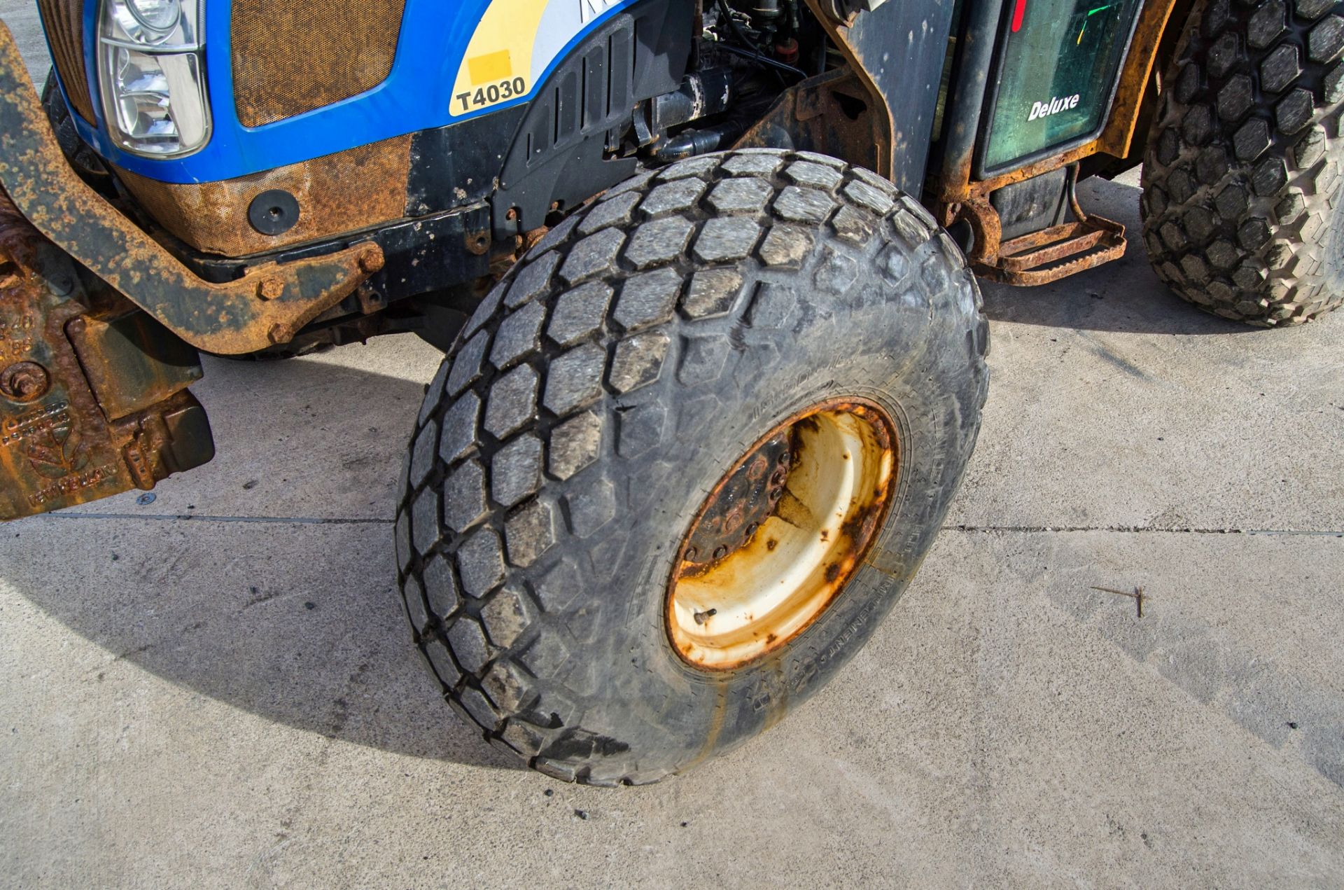 New Holland T4030 4WD tractor Year: 2013 Reg No: WX13 HGP Recorded hours: 1598 c/w Quicke Q36 loader - Image 13 of 24