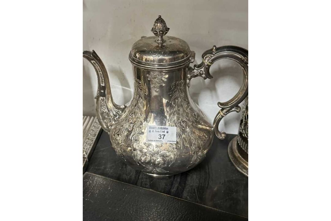 Platedware: - Image 3 of 3