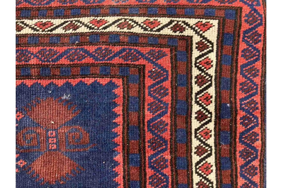 Rugs: - Image 2 of 3