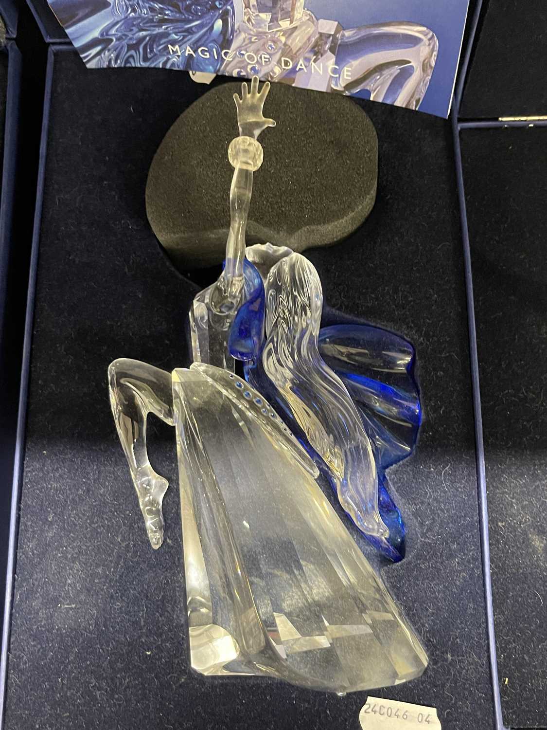 Swarovski Crystal: - Image 5 of 6