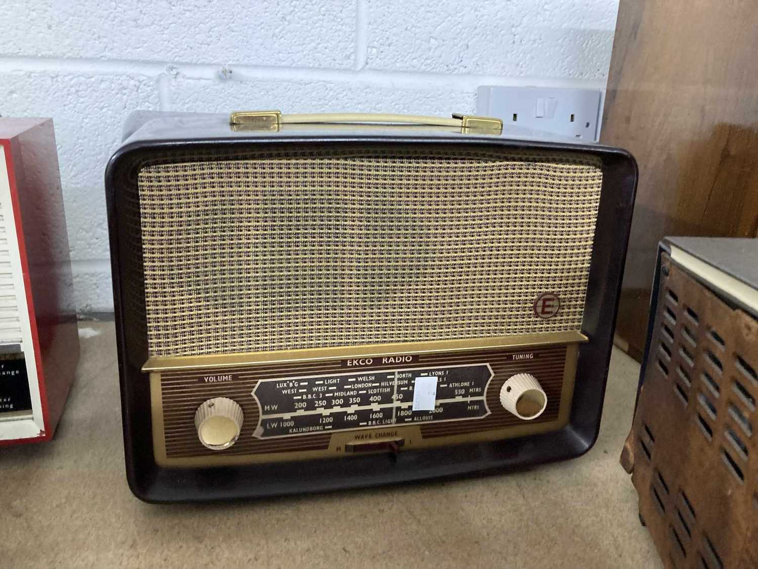 Radios: - Image 3 of 4