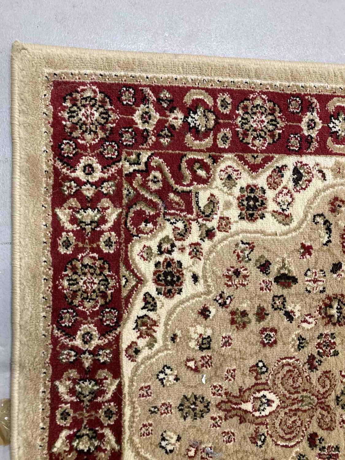 Rugs & Carpets: - Image 2 of 6