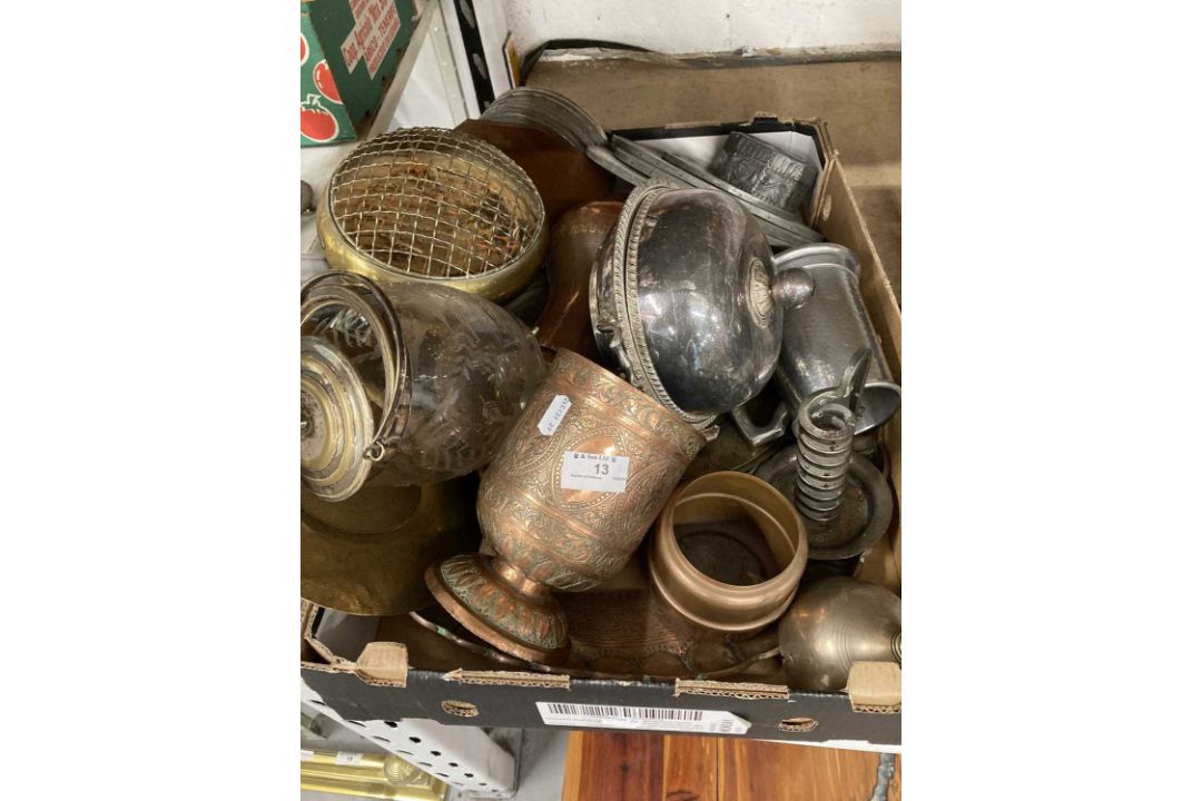Metalware: - Image 1 of 2