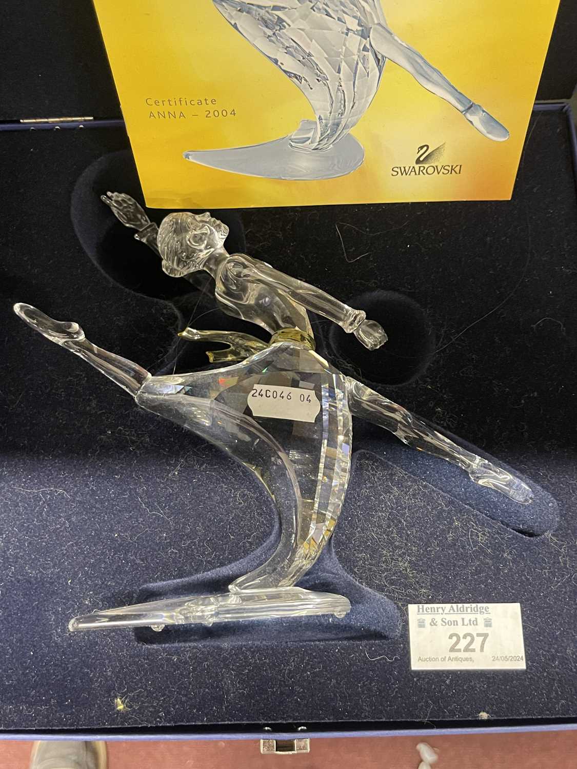 Swarovski Crystal: - Image 6 of 6