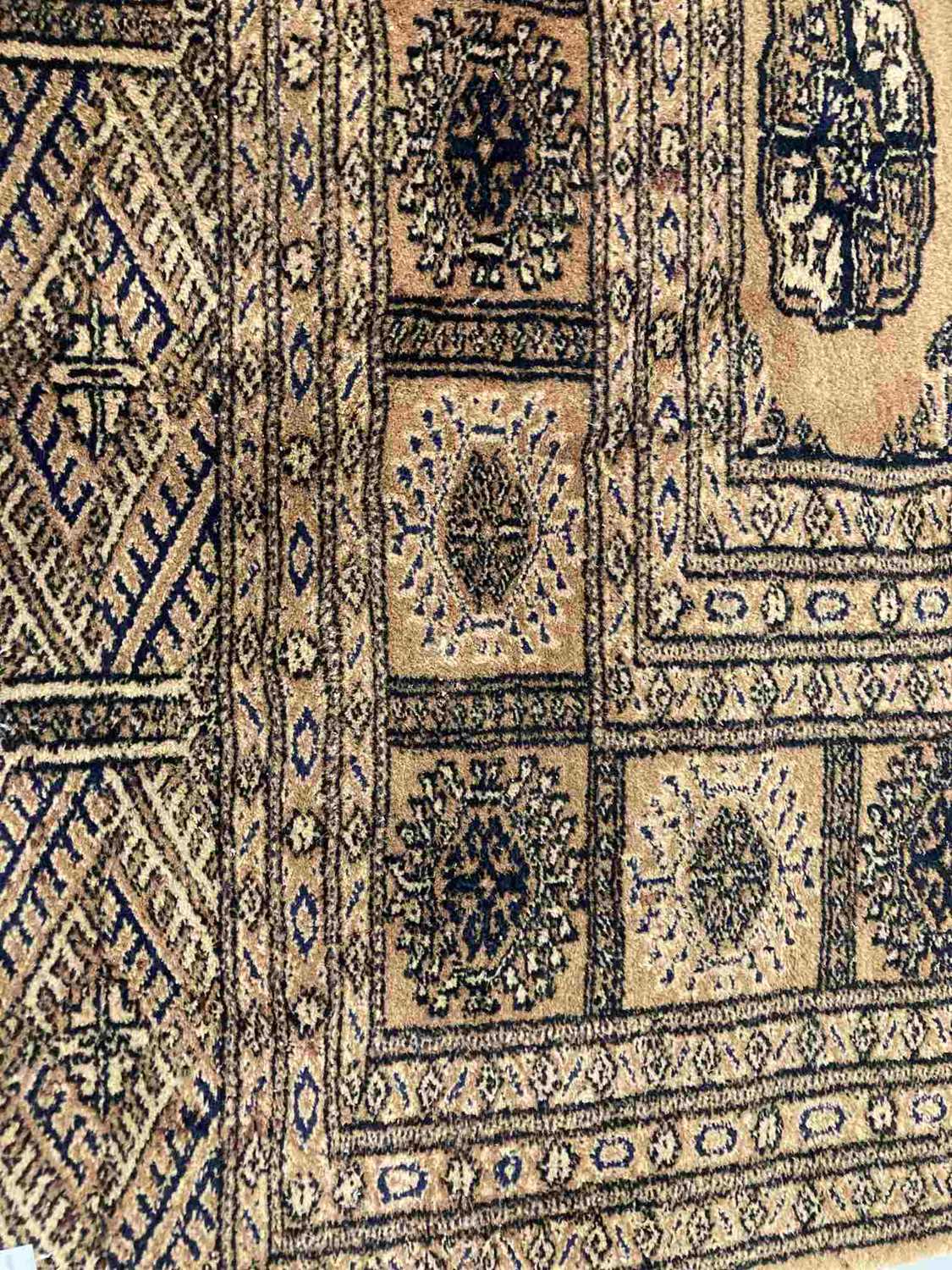 Rugs: - Image 2 of 3