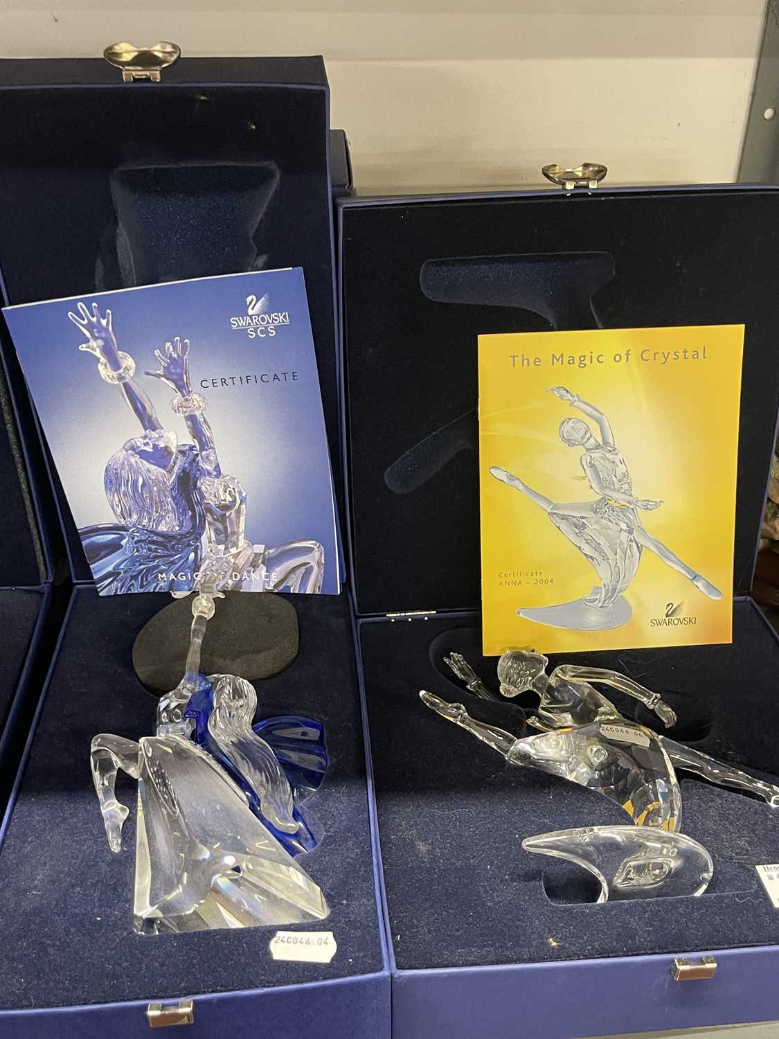 Swarovski Crystal: - Image 4 of 6