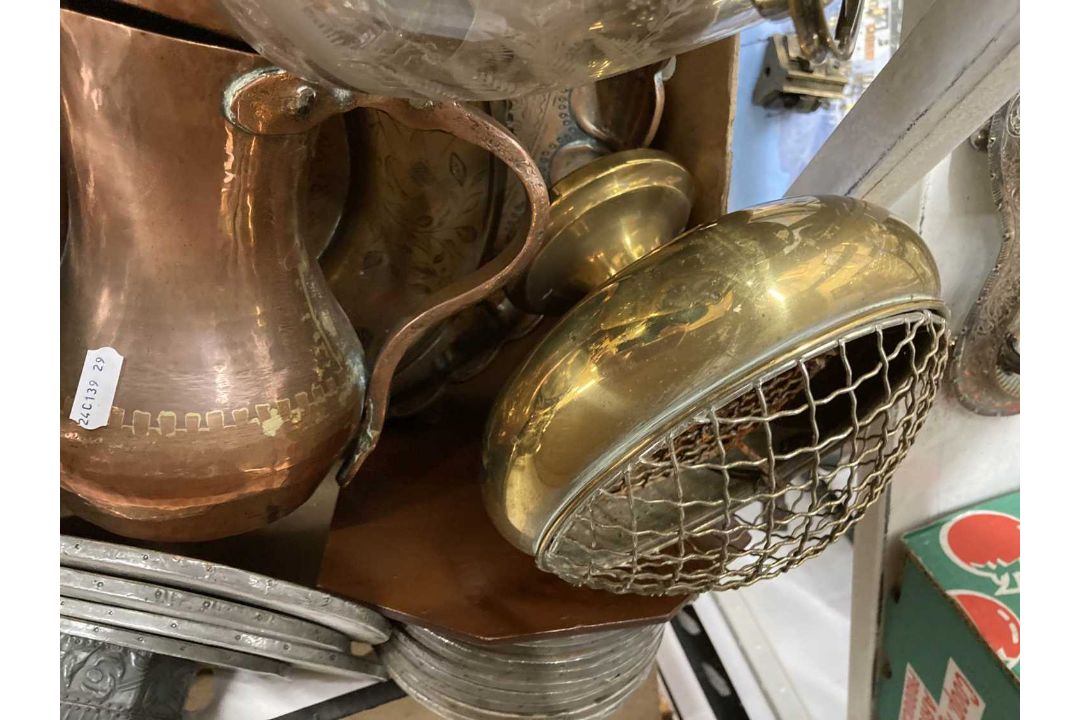 Metalware: - Image 2 of 2