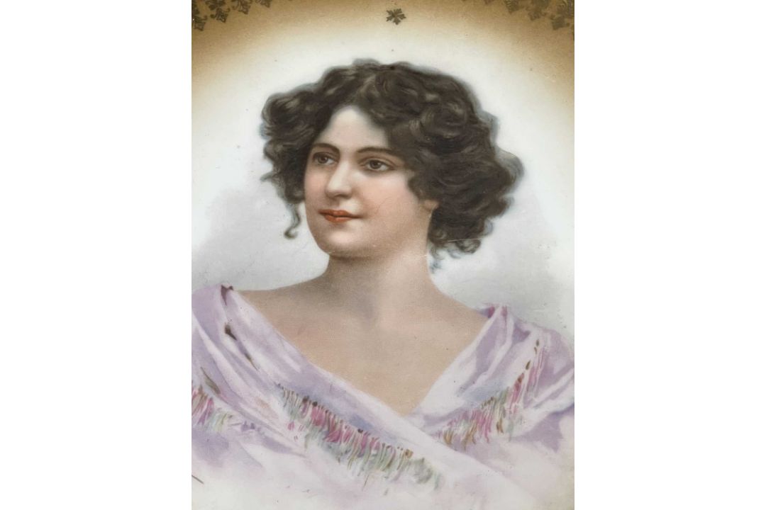 Decorative Arts: - Image 2 of 4