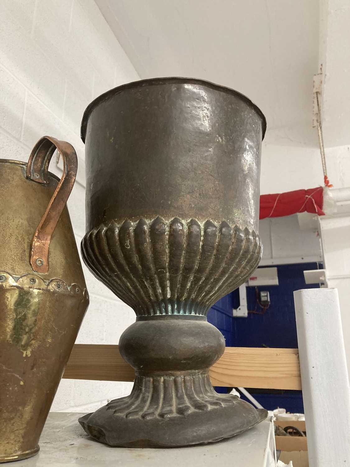 Metalware: - Image 3 of 15