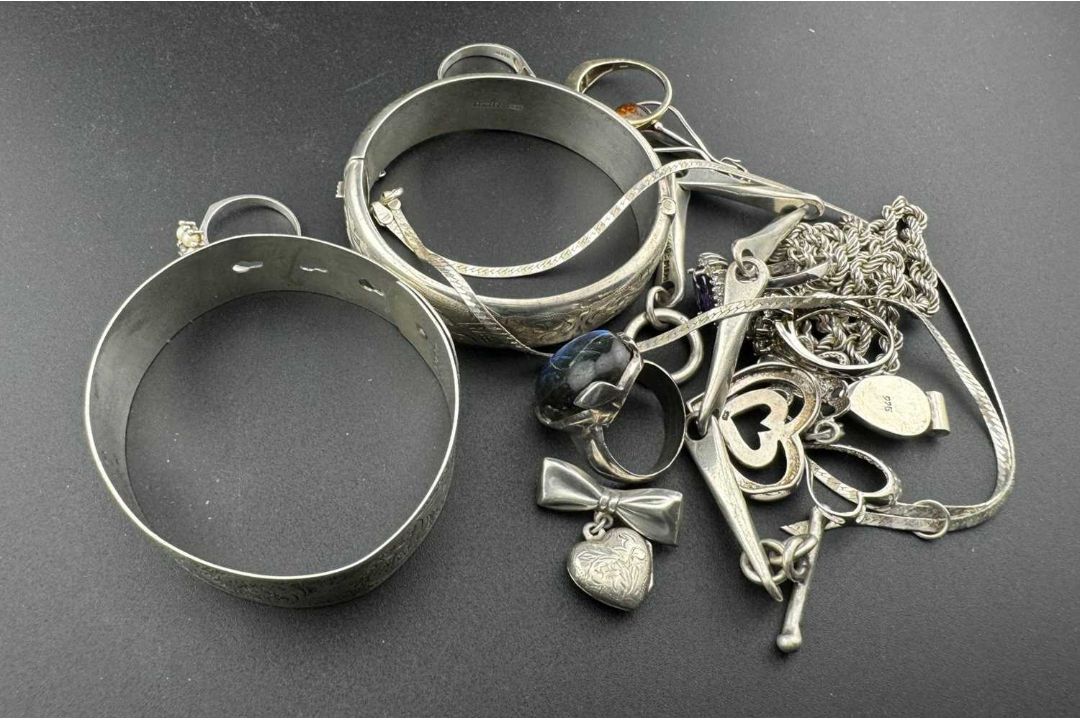 Jewellery: - Image 3 of 3