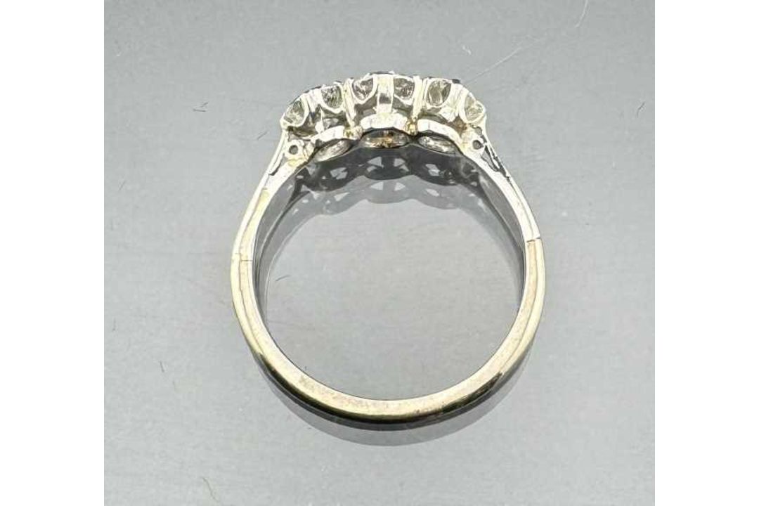 Jewellery: - Image 9 of 9