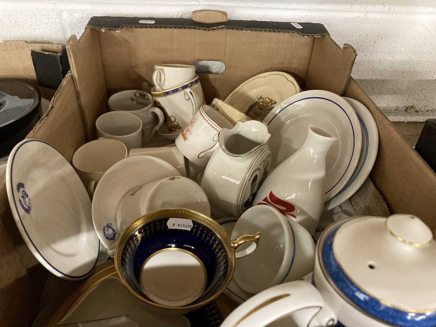 Ceramics: - Image 3 of 6