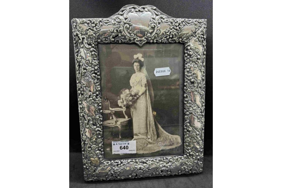 Hallmarked Silver: - Image 3 of 3
