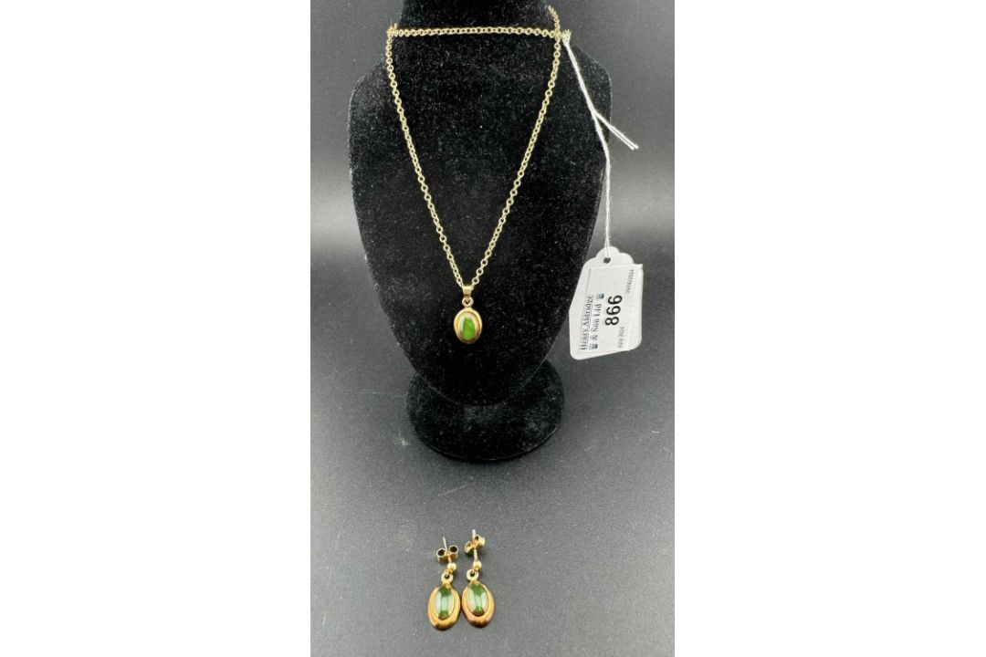 Jewellery: - Image 1 of 3