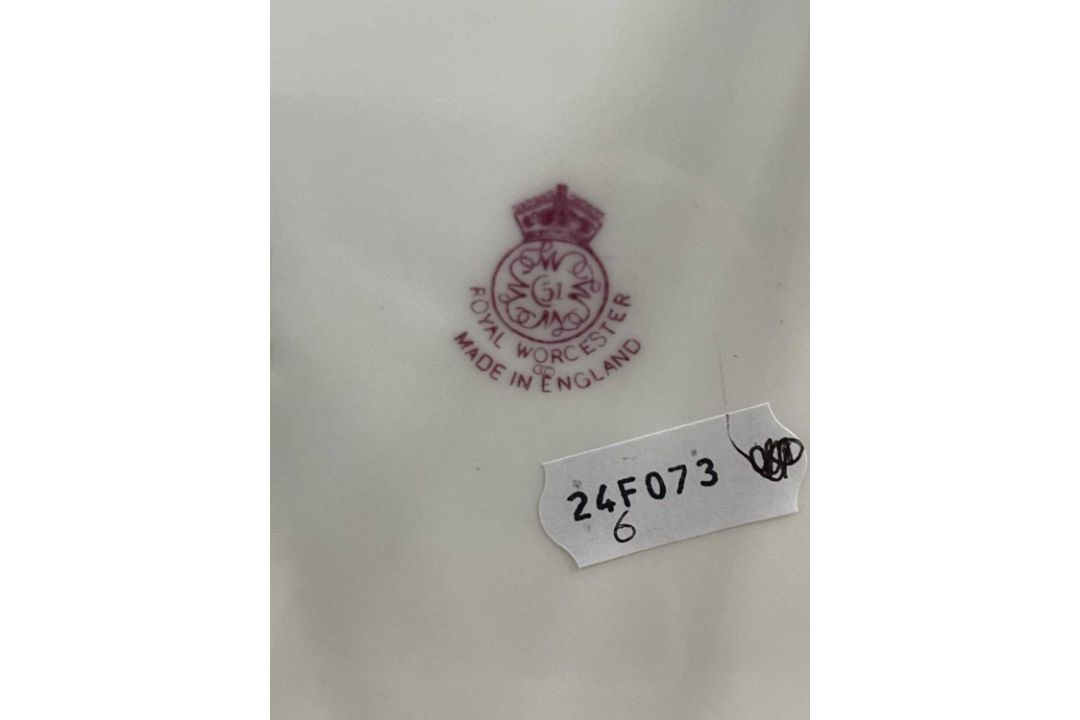 Grenadier Guards: - Image 2 of 2