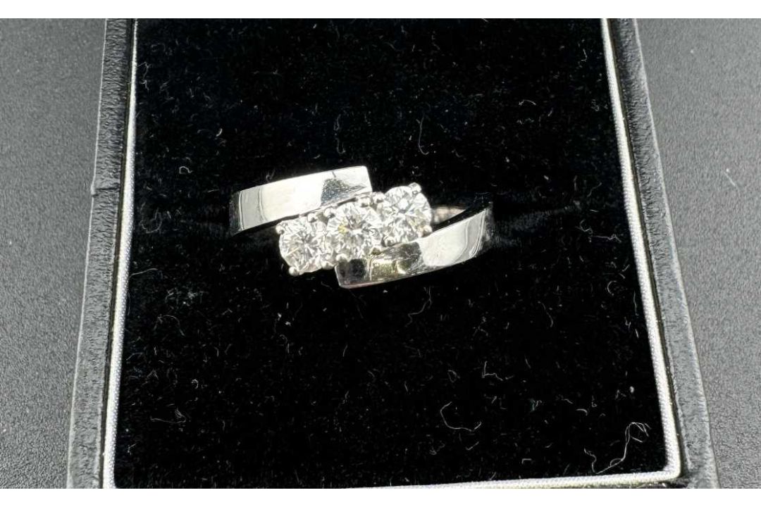 Jewellery: - Image 2 of 16