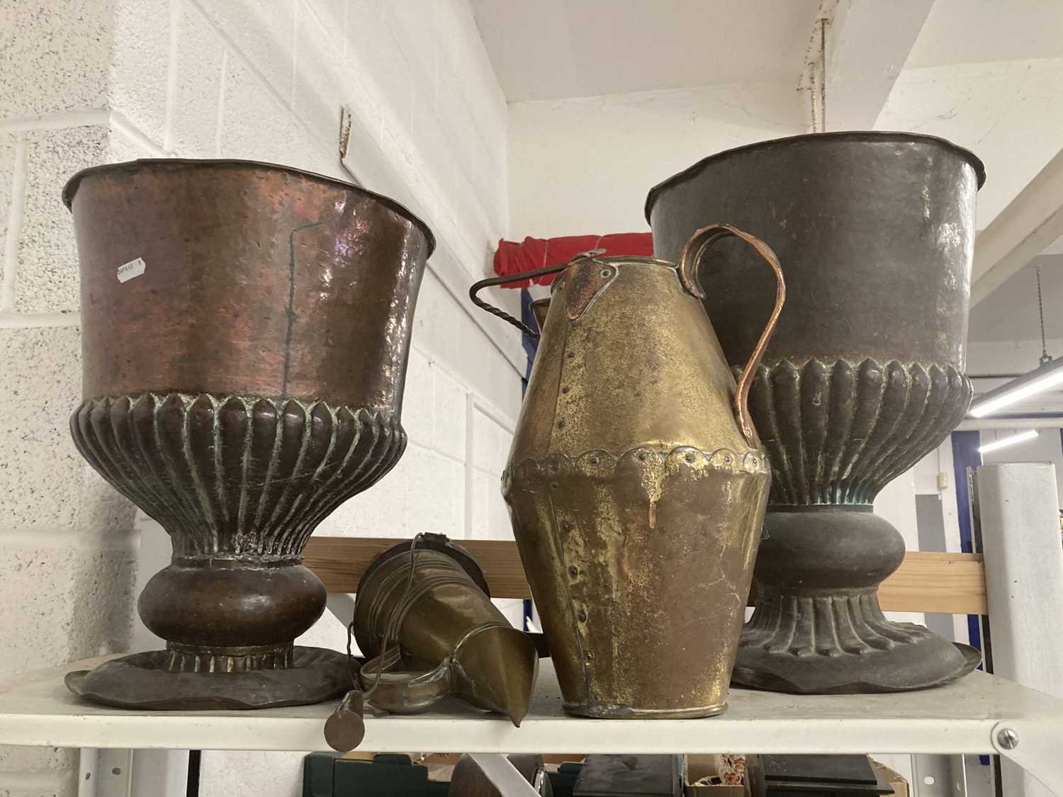 Metalware: - Image 2 of 15