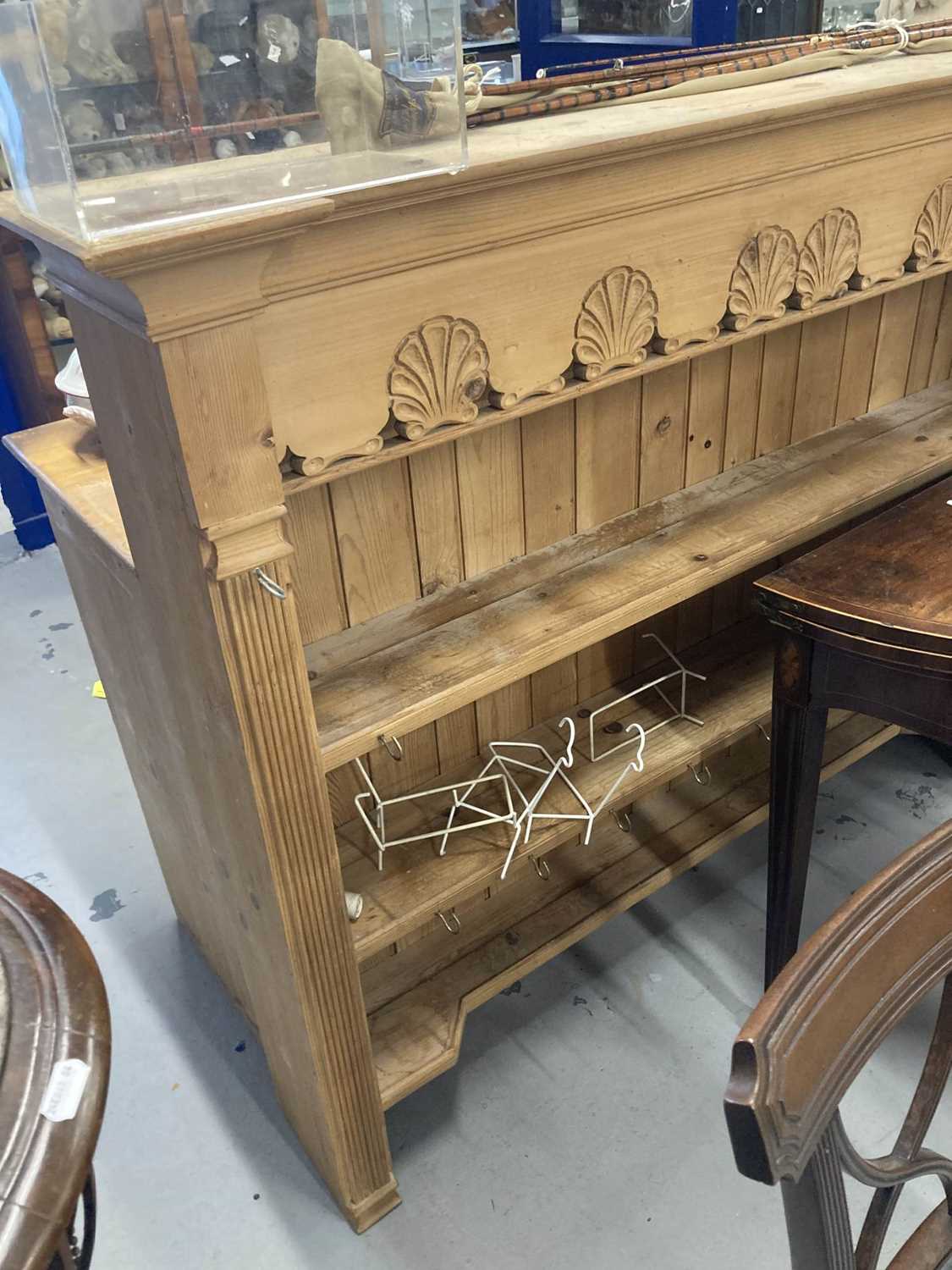 Furniture: - Image 2 of 4