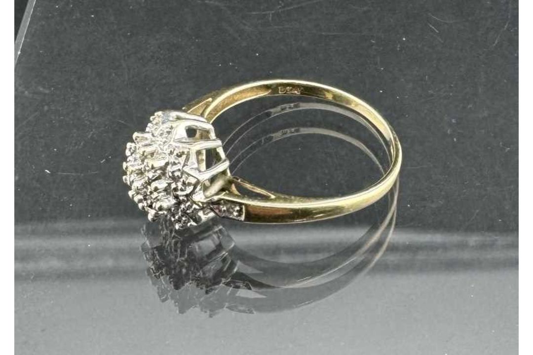 Jewellery: - Image 2 of 3