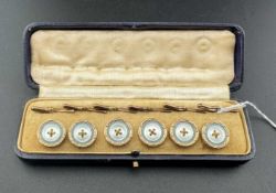 Buttons: