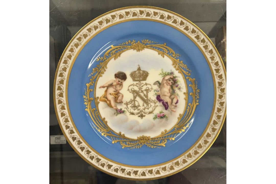 Sevres: - Image 15 of 16