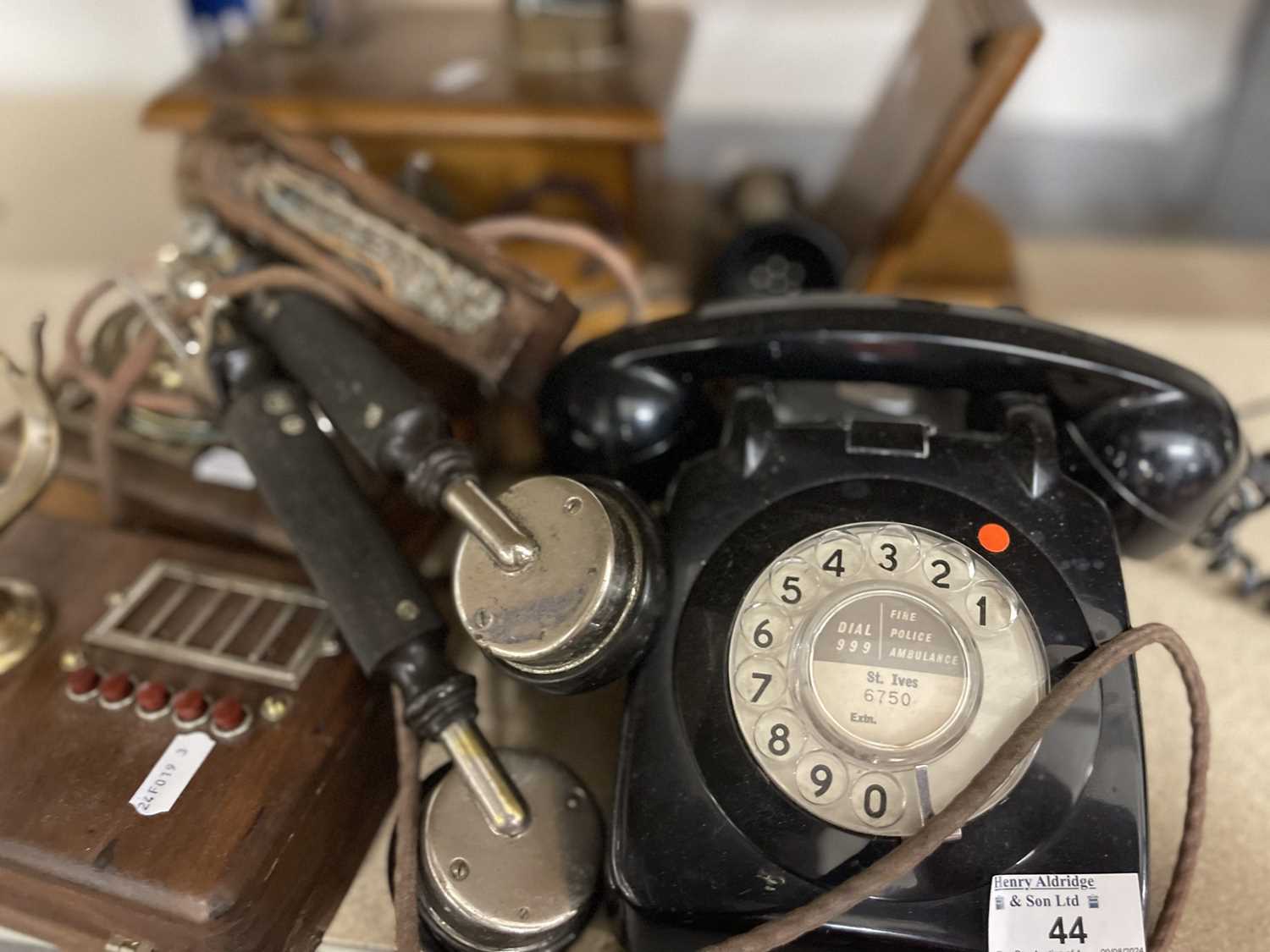 Telephones: - Image 9 of 12