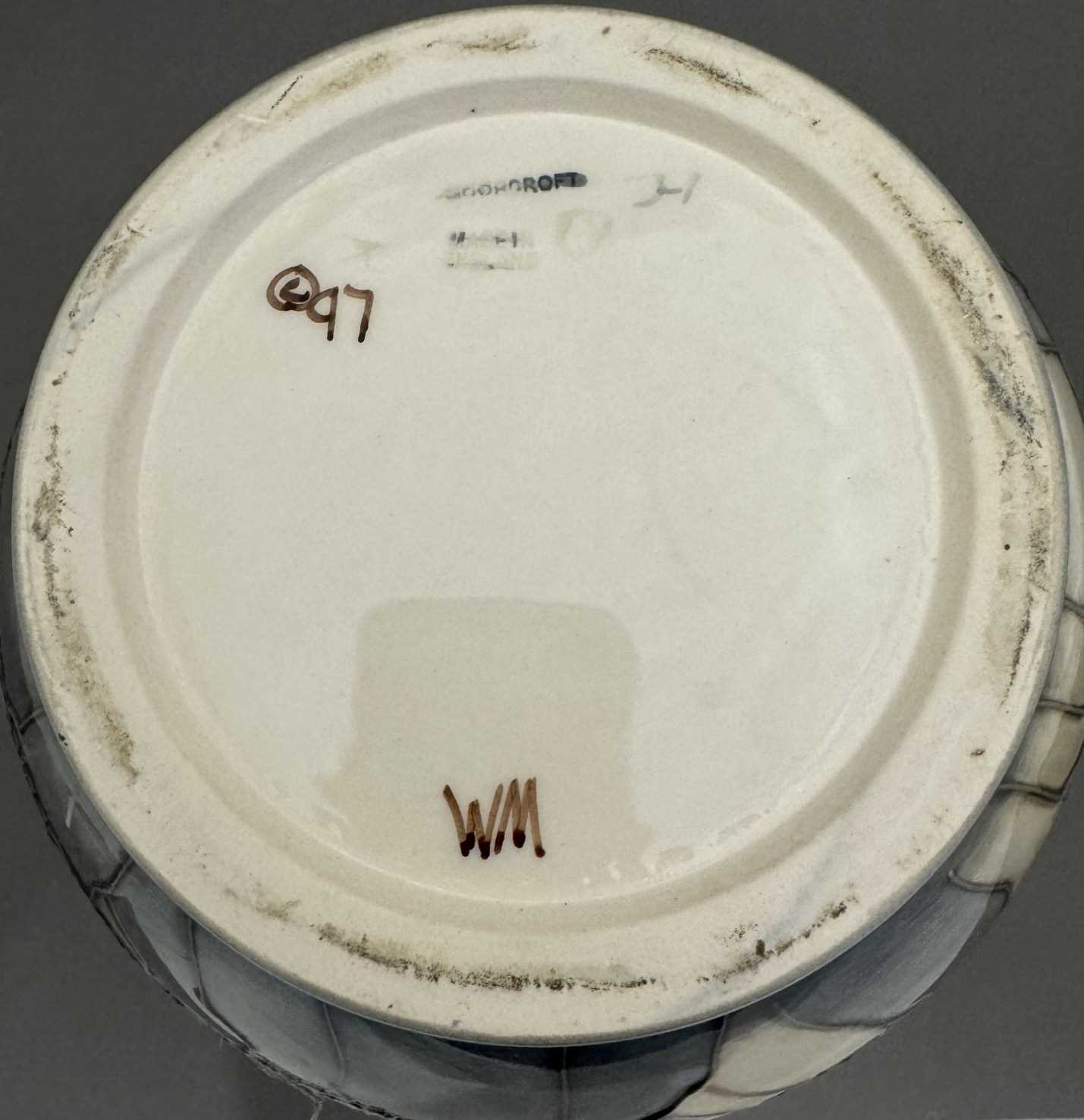 Ceramics: - Image 4 of 4