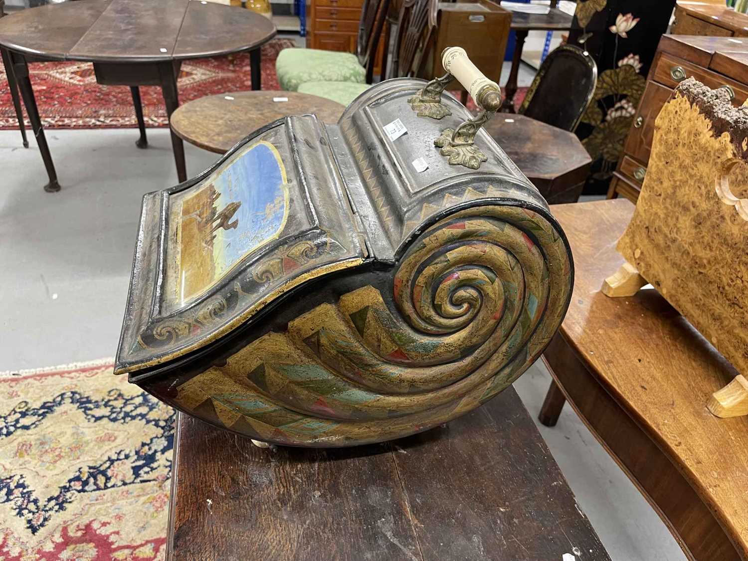 Furniture: - Image 4 of 5