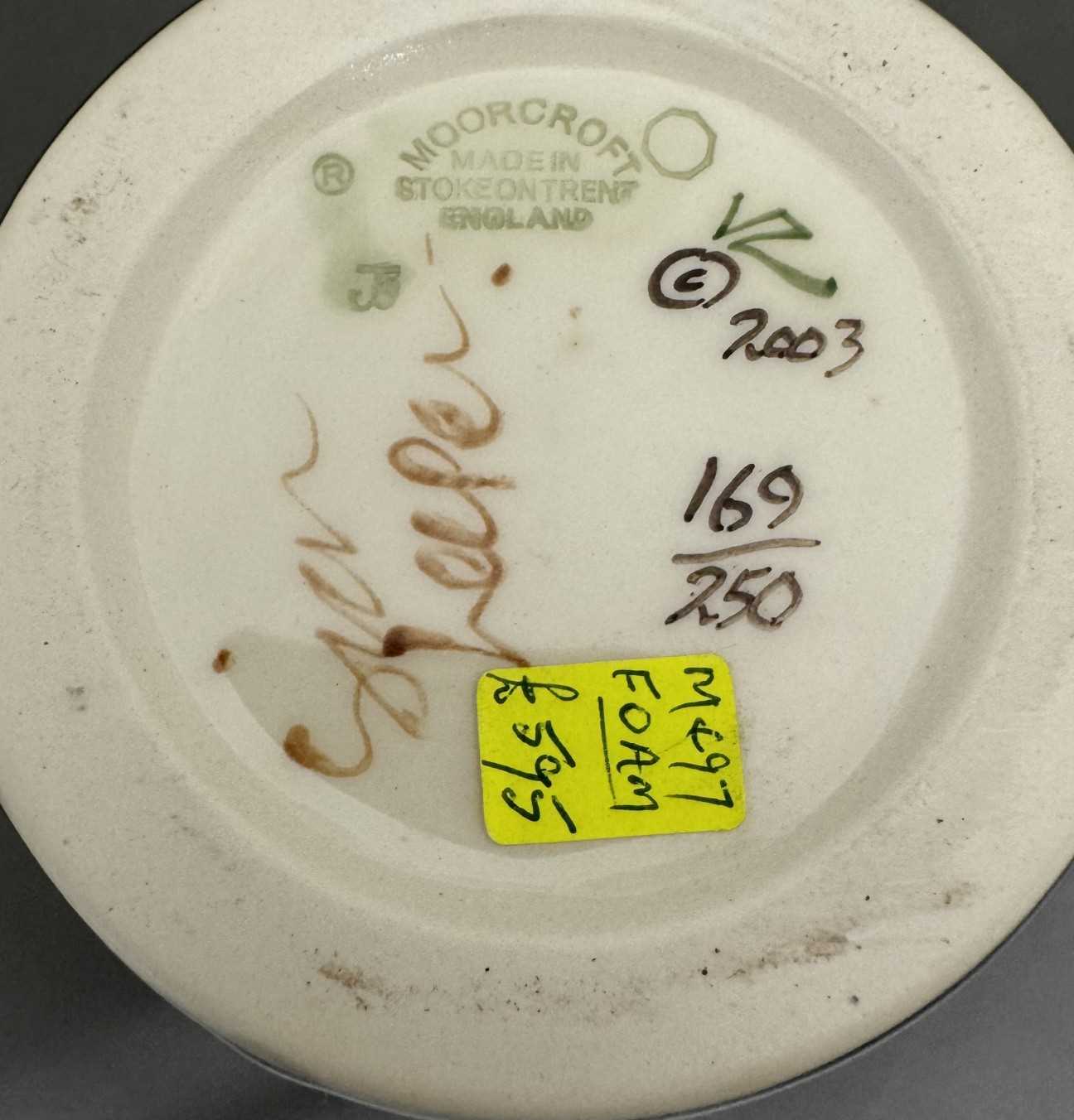 Ceramics: - Image 4 of 4