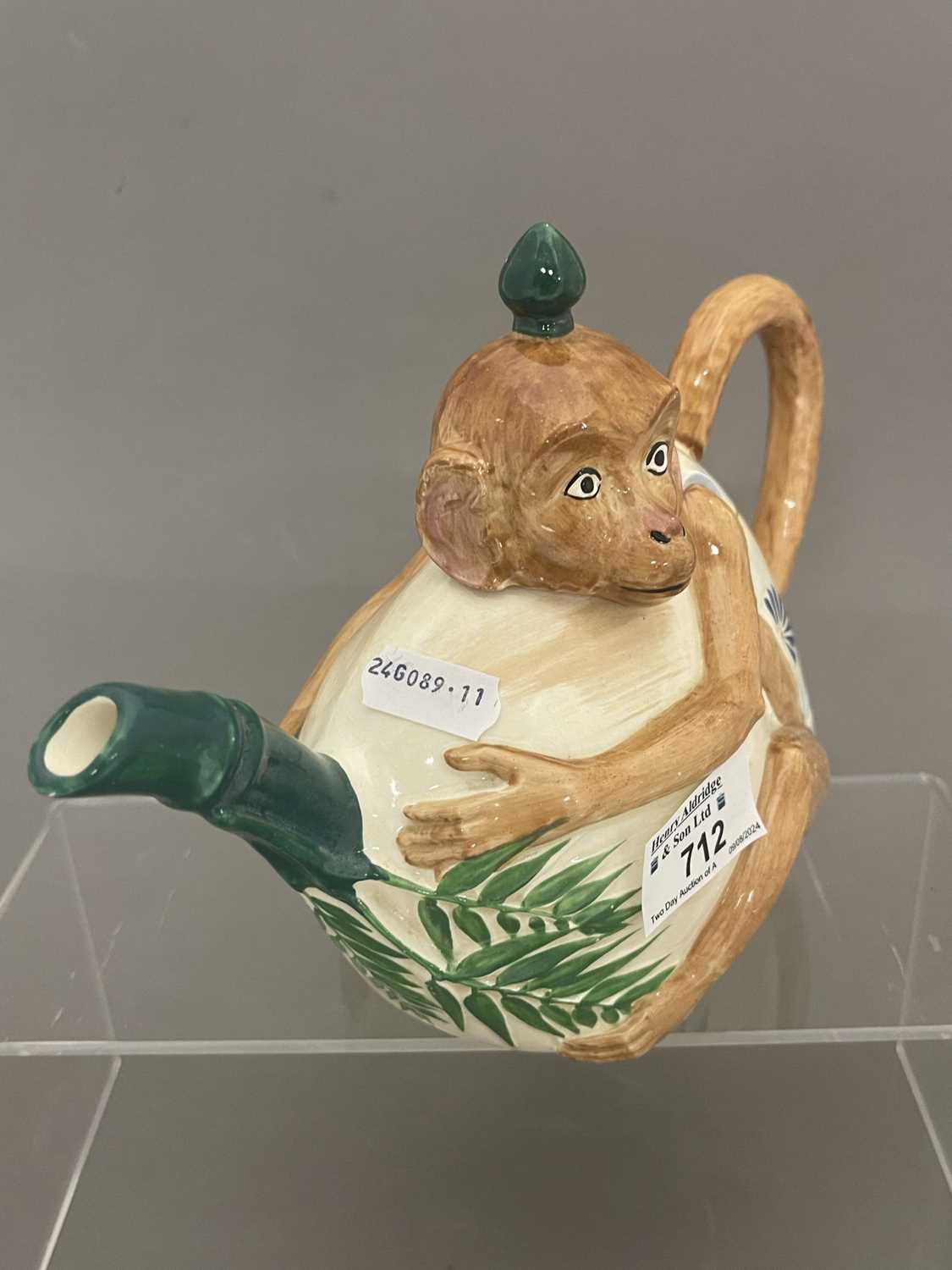 Ceramics: - Image 2 of 6