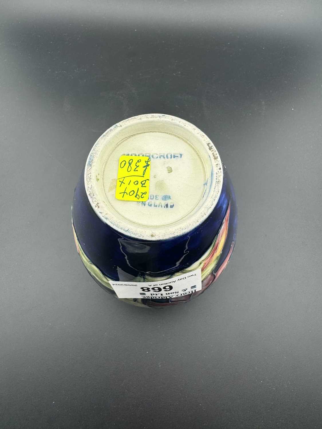 Ceramics: - Image 8 of 8