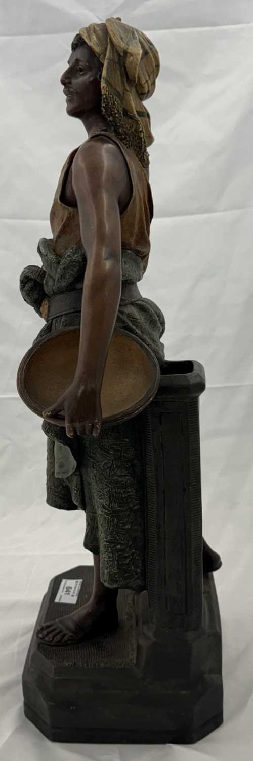 Ceramics: - Image 8 of 10