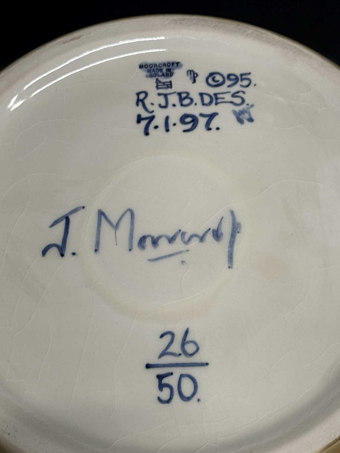 Ceramics: - Image 7 of 9