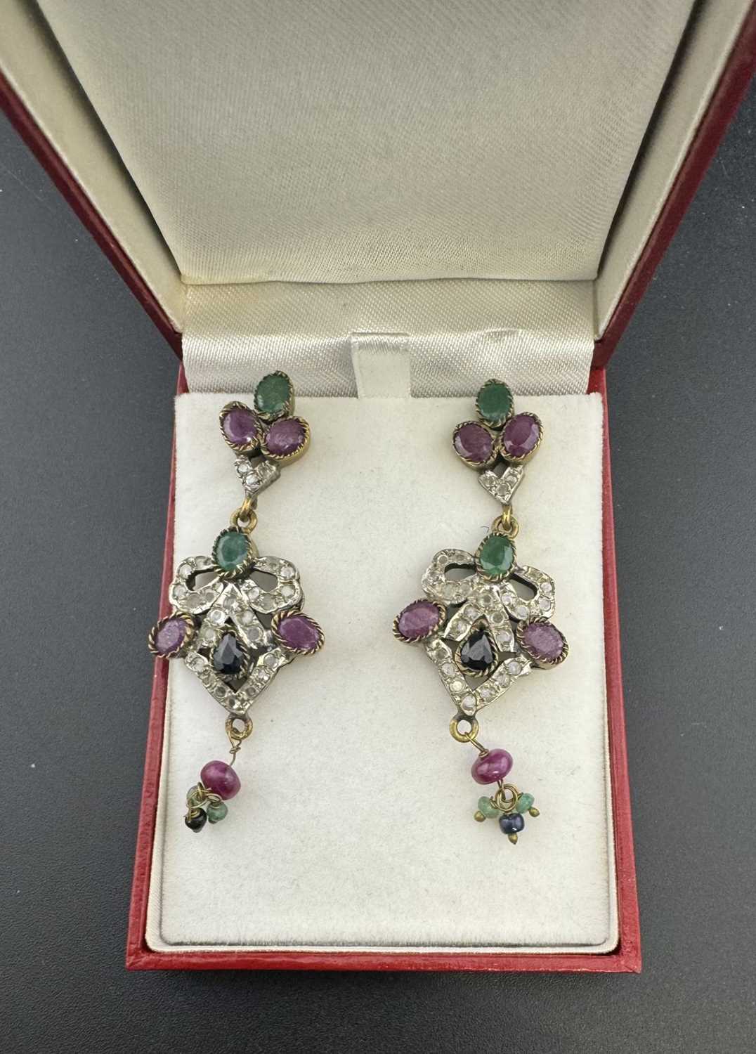 Jewellery: - Image 3 of 4