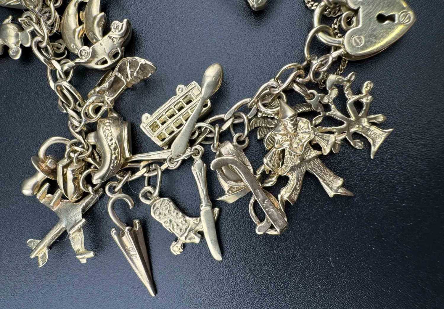 Jewellery: - Image 2 of 5