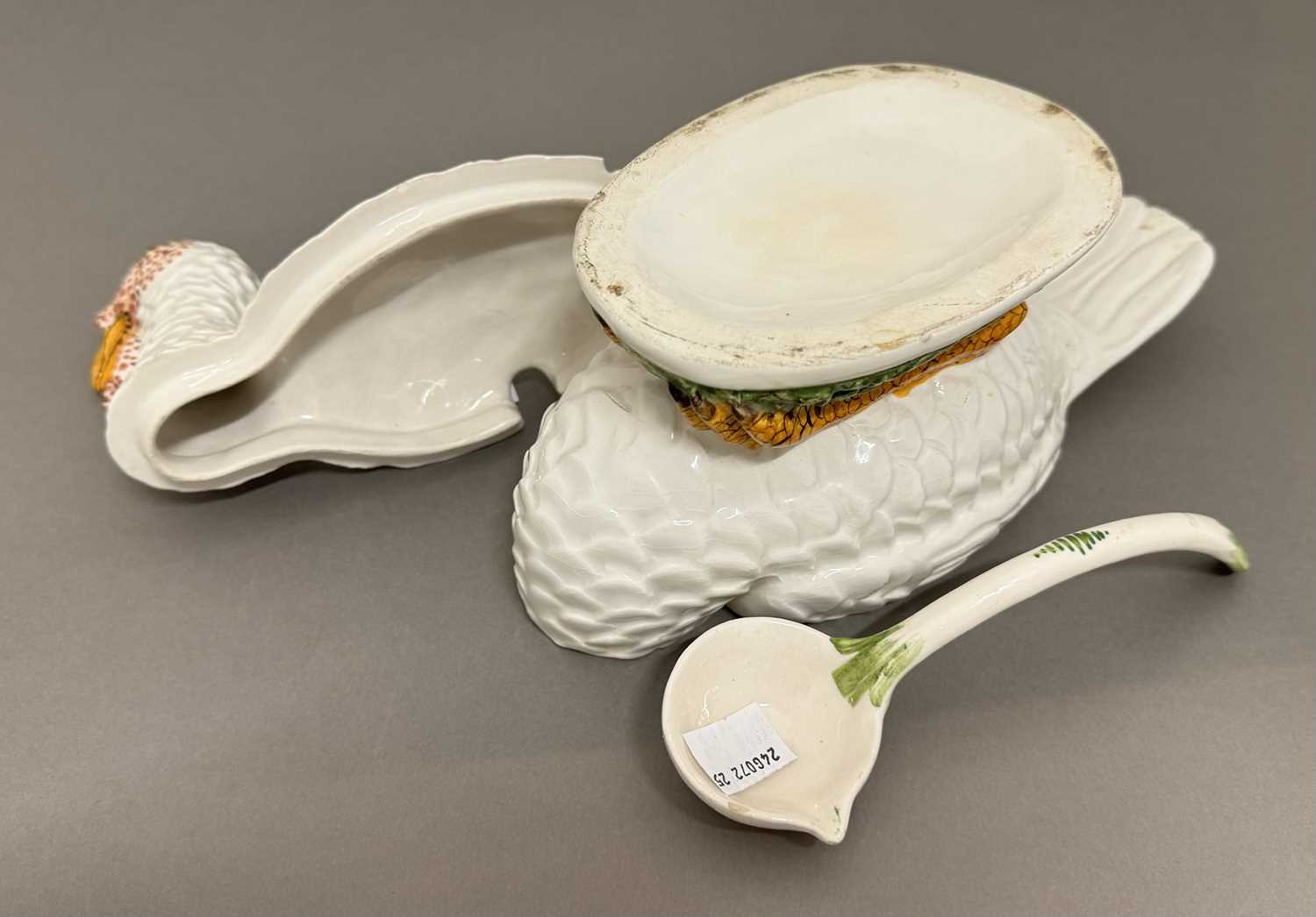 Ceramics: - Image 3 of 3