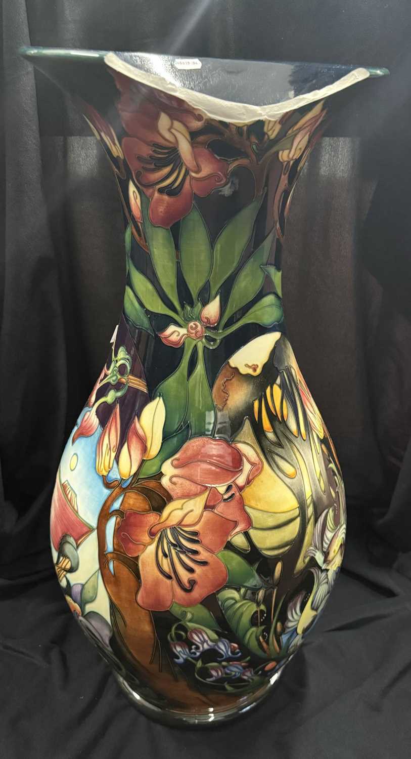 Ceramics: - Image 4 of 5