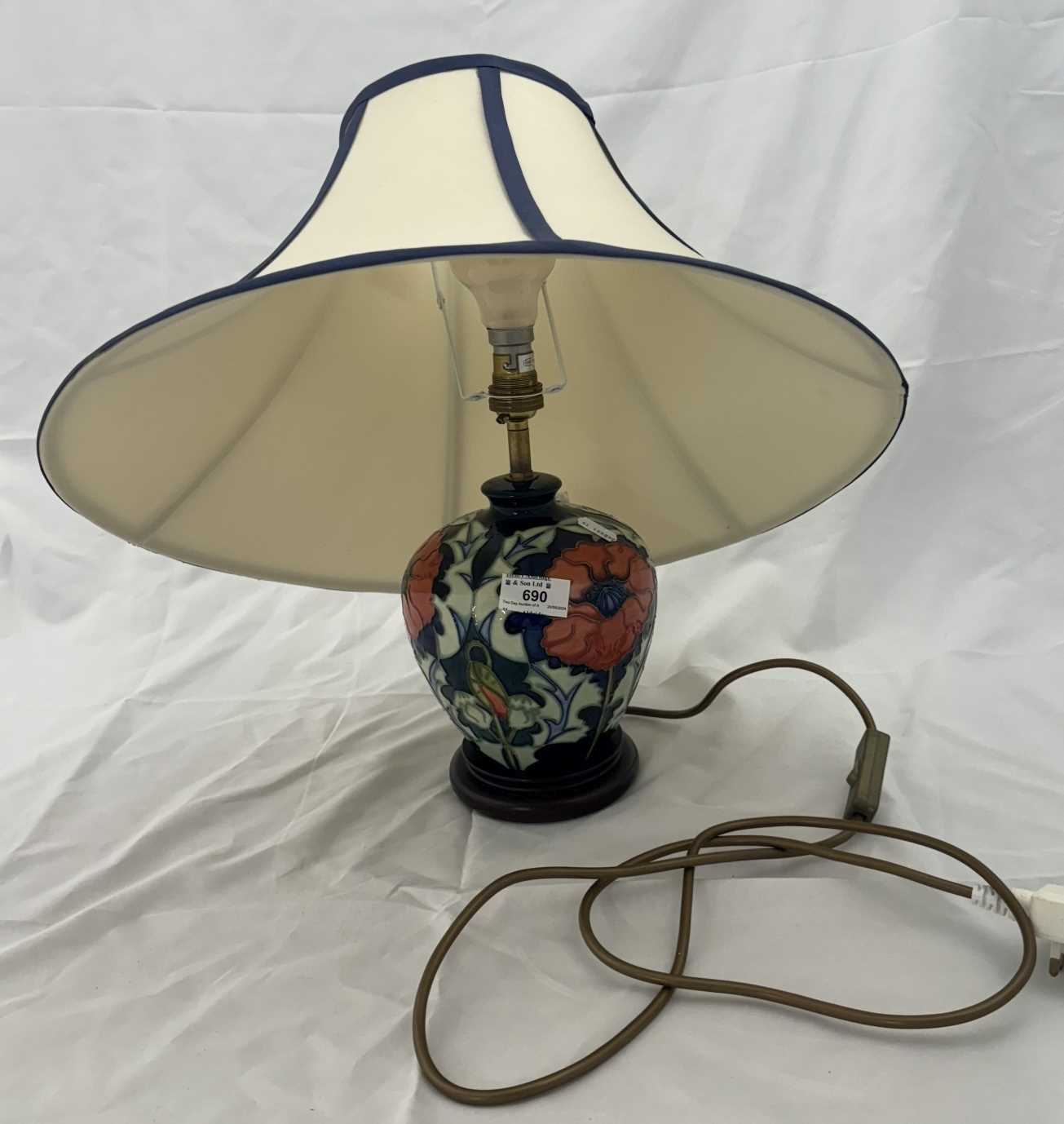 Ceramics: - Image 3 of 4