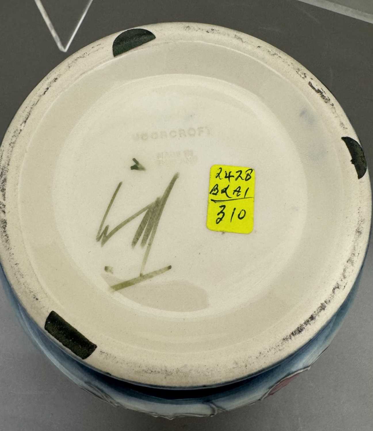 Ceramics: - Image 4 of 8