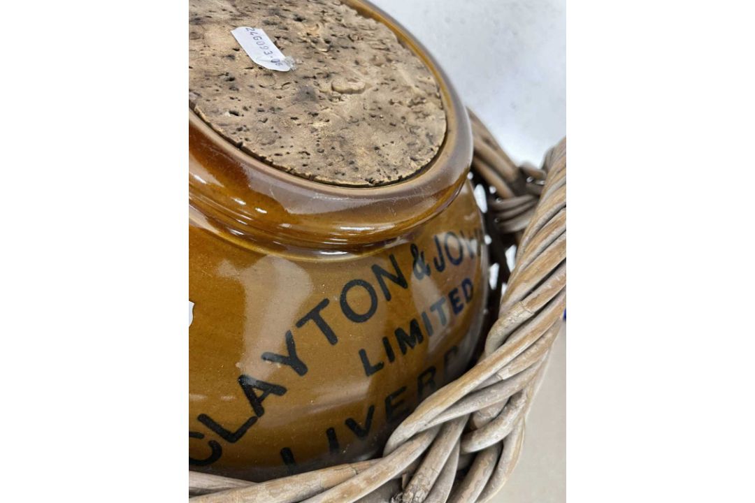 Collectables: - Image 3 of 6