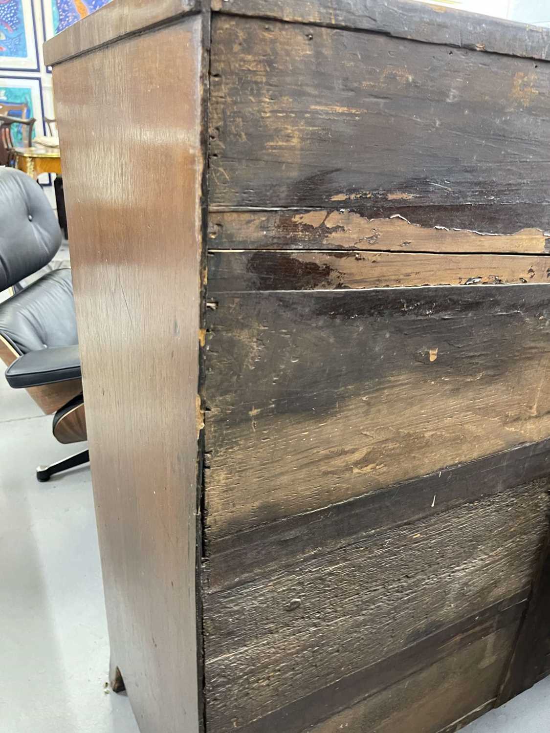 Furniture: - Image 5 of 6