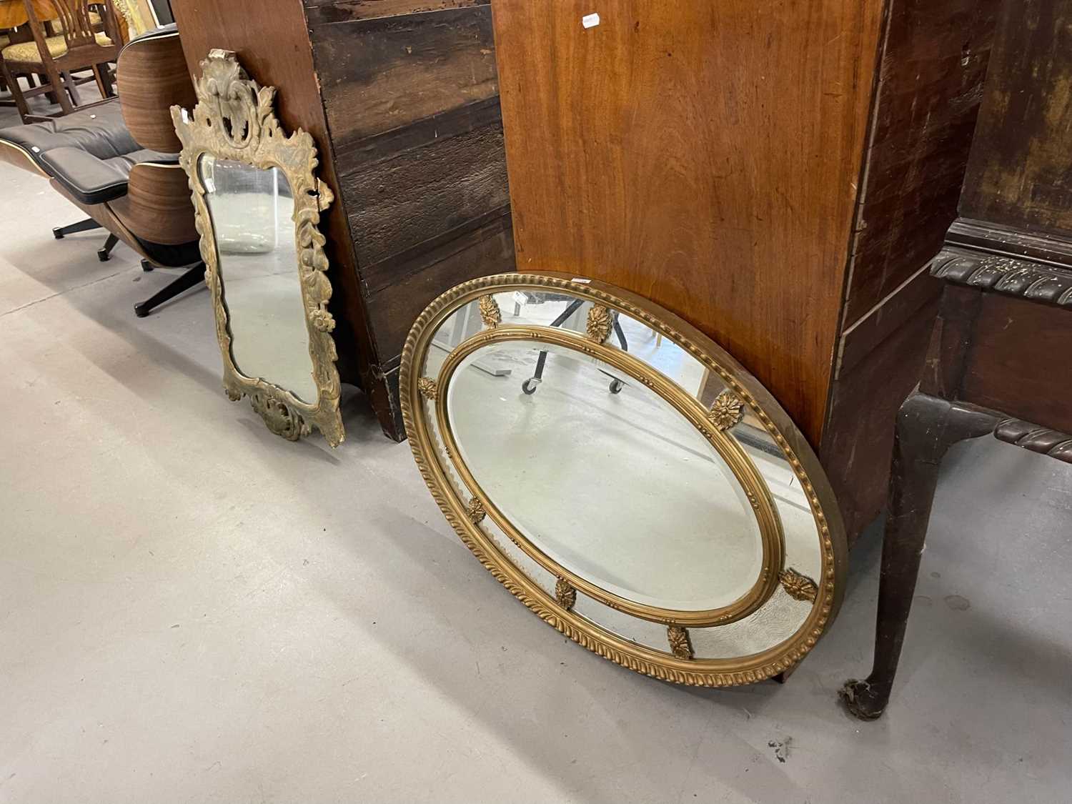 Furniture/Mirrors: - Image 4 of 4