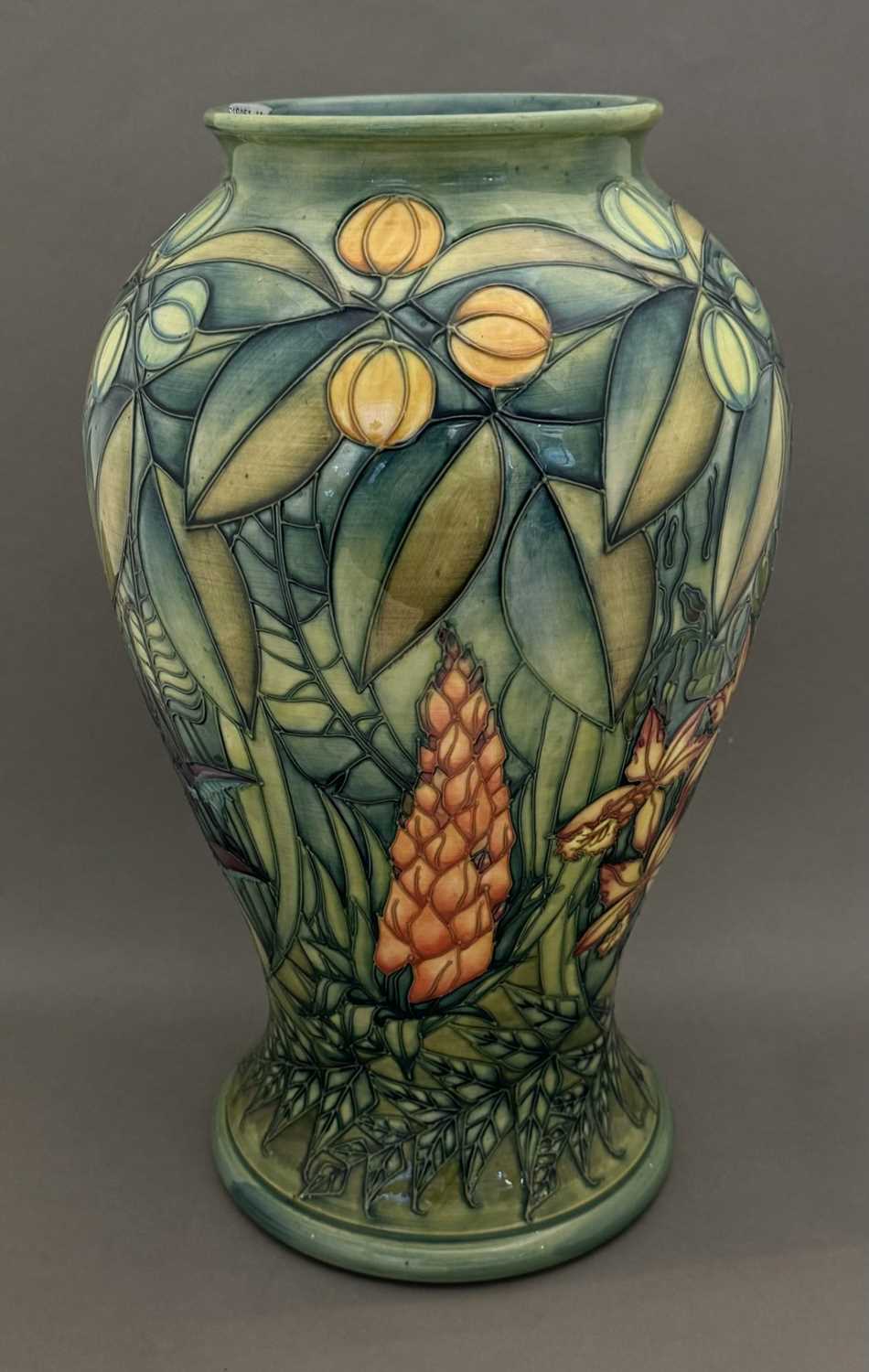 Ceramics: - Image 2 of 4