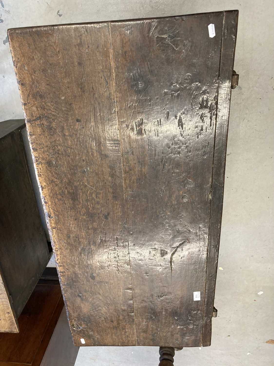 Furniture: - Image 6 of 6