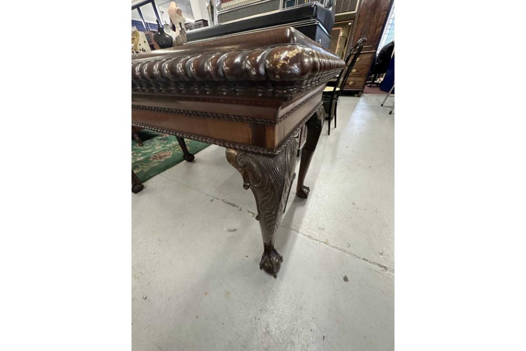 Furniture: - Image 3 of 8